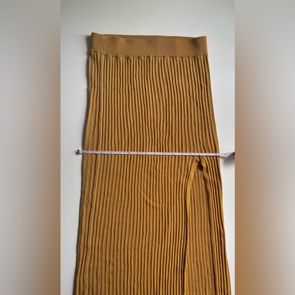 Aritzia Wilfred Zeta Ribbed Knit Slit Midi Skirt - Picture 5 of 8